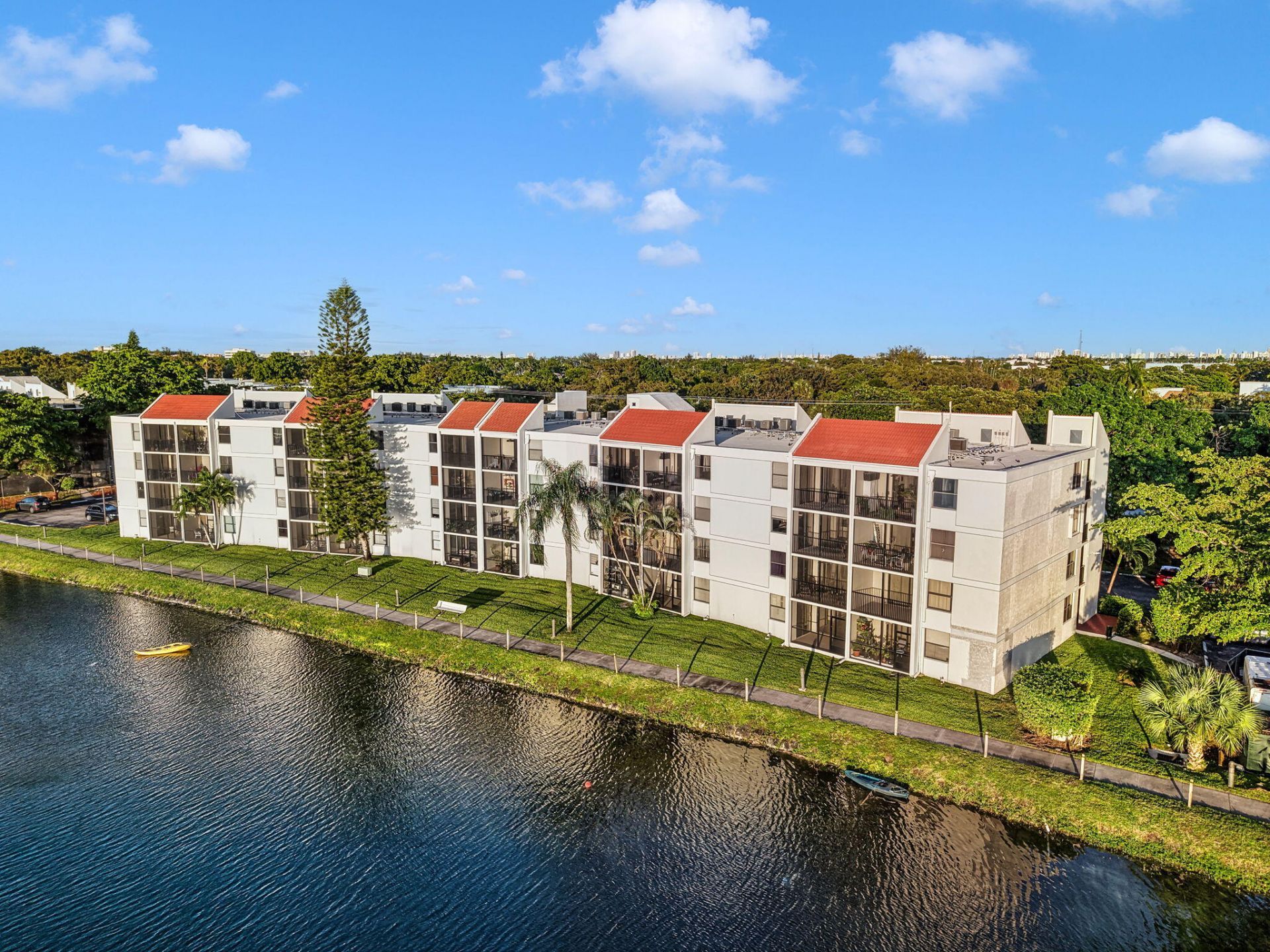 110 Lake Emerald Drive, Unit 303, Oakland Park, FL 33309 Photo