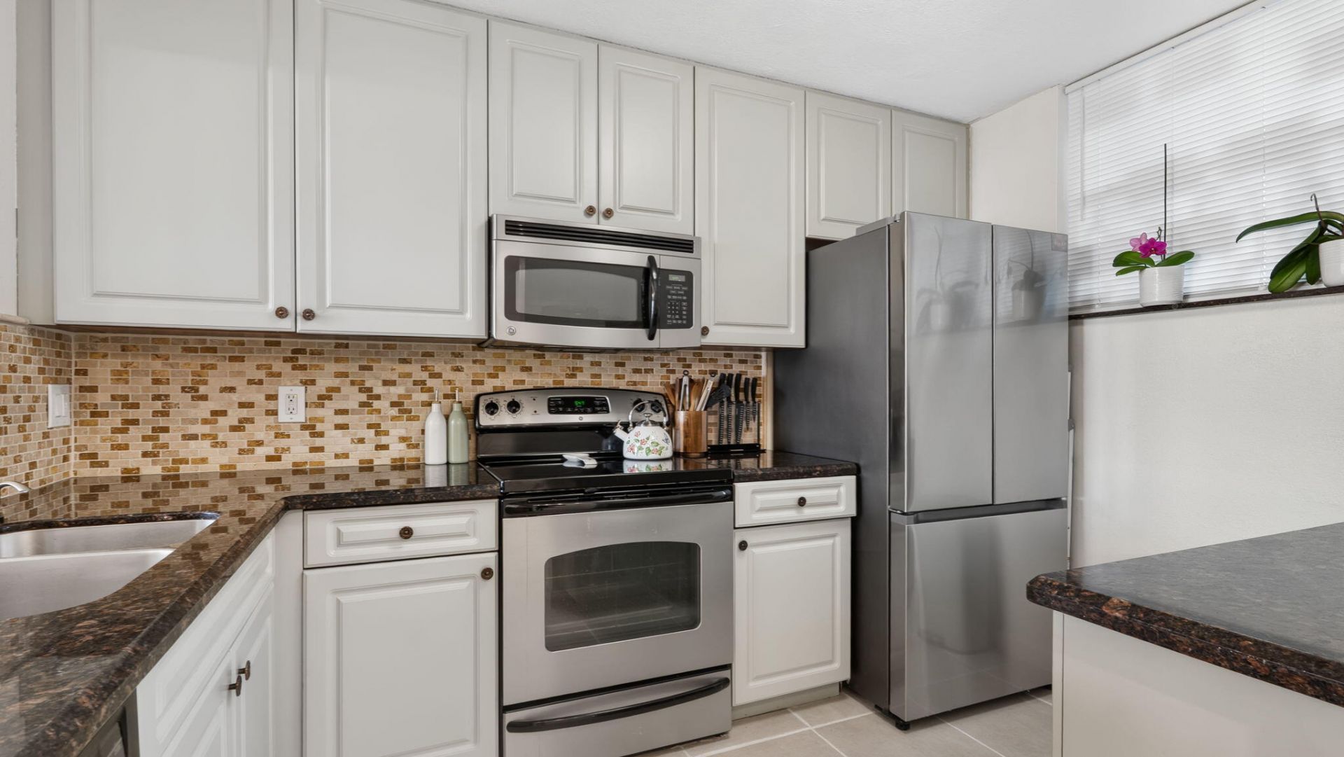110 Lake Emerald Drive, Unit 303, Oakland Park, FL 33309 Photo