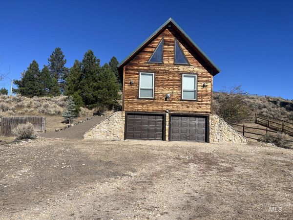 225 Evergreen Dr., Boise, ID 83716
