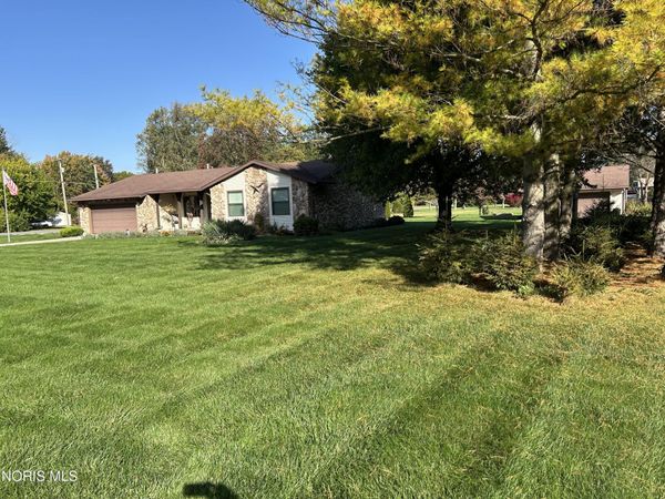 4020 County Road 2 , Swanton, OH 43558