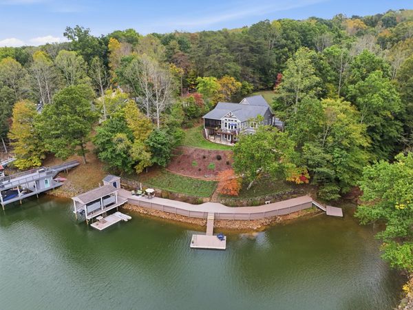 240 Woodland Cove DR , Moneta, VA 24121