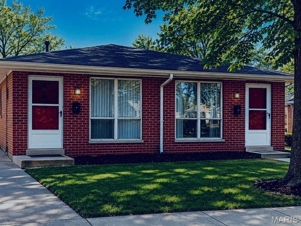 9 Beacon Avenue , Ferguson, MO 63135