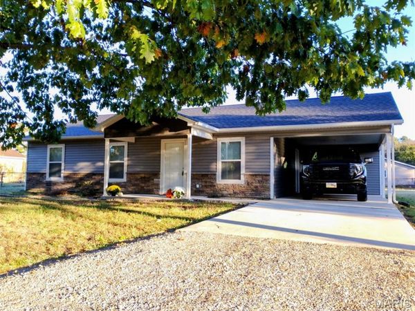 802 Peggy Street, Bertrand, MO 63823