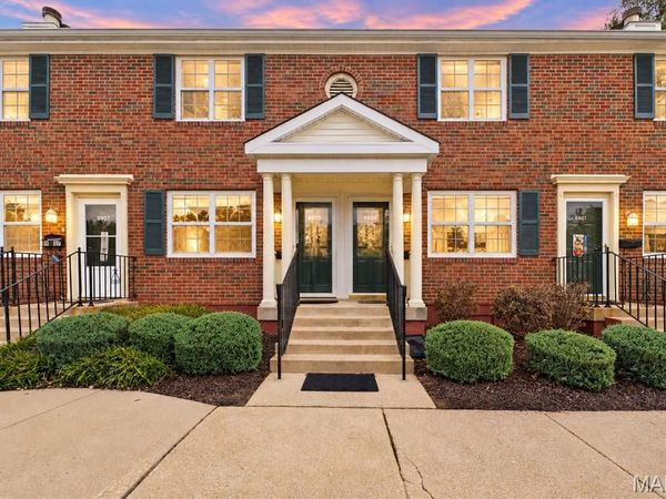 8905 Wrenwood Lane , St Louis, MO 63144