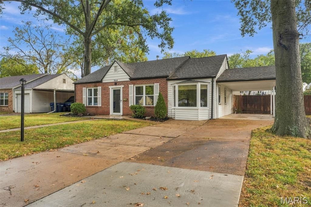 964 Sanders Drive , Saint Louis, MO 63126 Main Photo