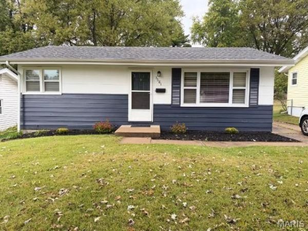 3581 Valleywood Drive , St John, MO 63114