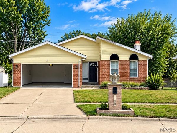 11378 Red River Drive , Florissant, MO 63138