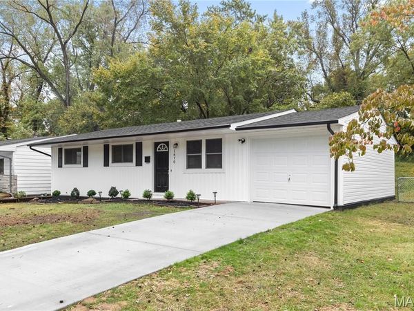 1670 Mowbry Lane , St Louis, MO 63136
