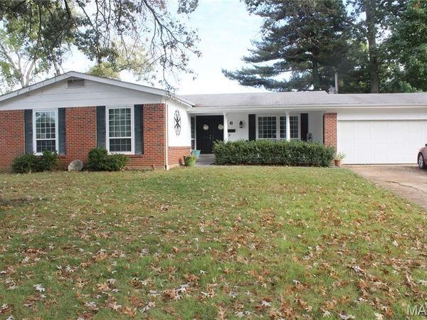 6 Cornflower Court , Florissant, MO 63033