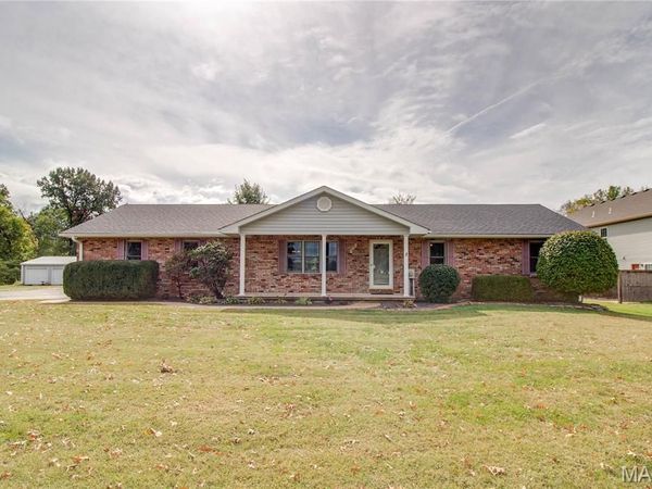127 Tolle Lane, Godfrey, IL 62035