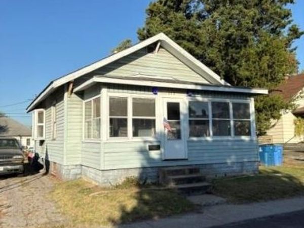 117 N Pence Street , East Alton, IL 62024