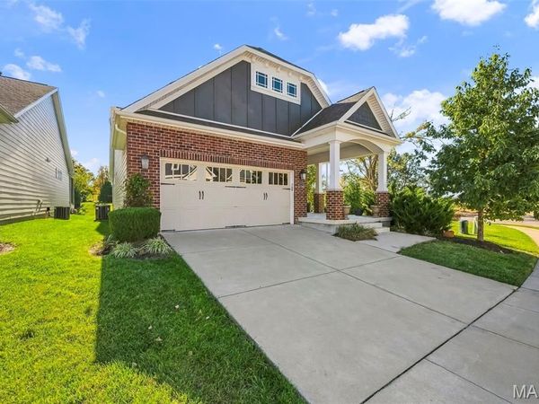17064 Fire Glow Drive , Wildwood, MO 63011