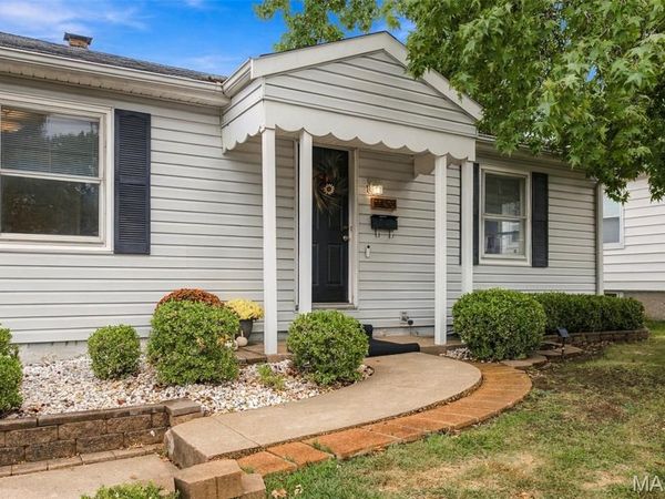 9458 Mackenzie Road, Affton, MO 63123