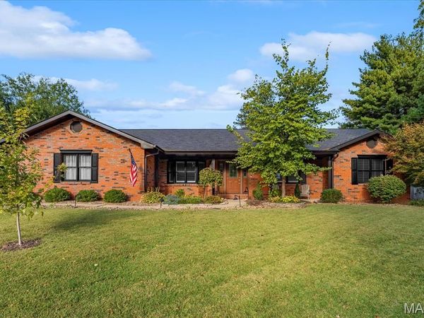 6 Country Maples, Glen Carbon, IL 62034