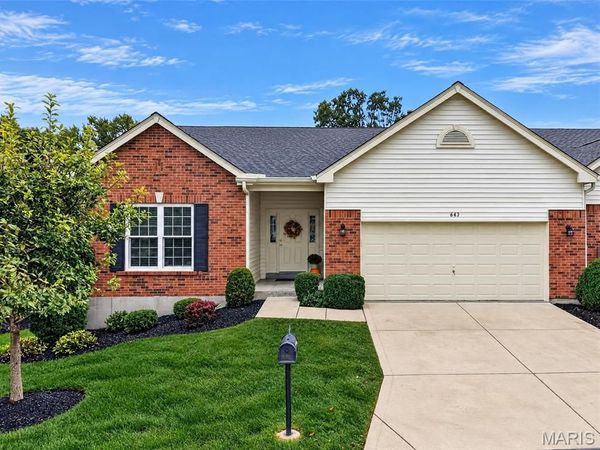 643 Kerryton Place Circle, Ellisville, MO 63021