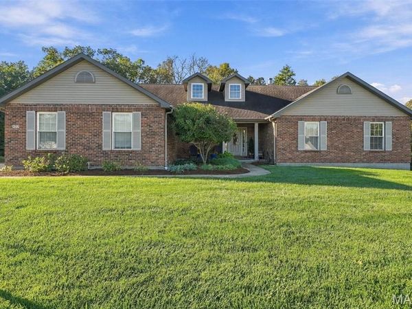 122 Echo Lake Circle, Eureka, MO 63025