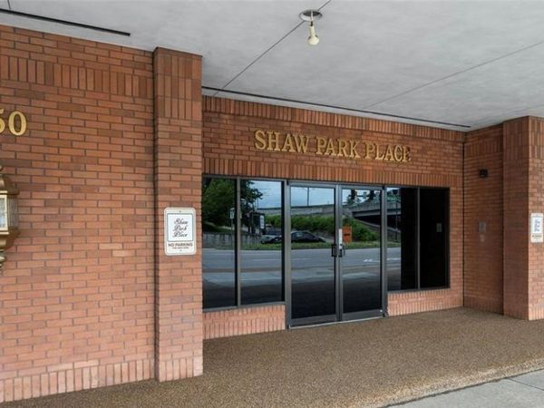 250 S Brentwood Boulevard , Unit 2E, Clayton, MO 63105