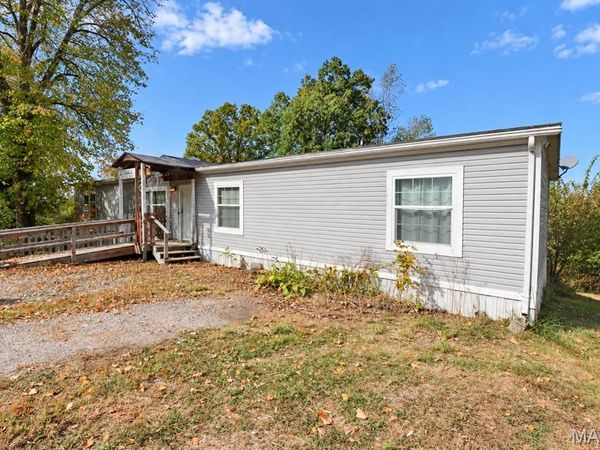 12747 County Road 4021 , Holts Summit, MO 65043
