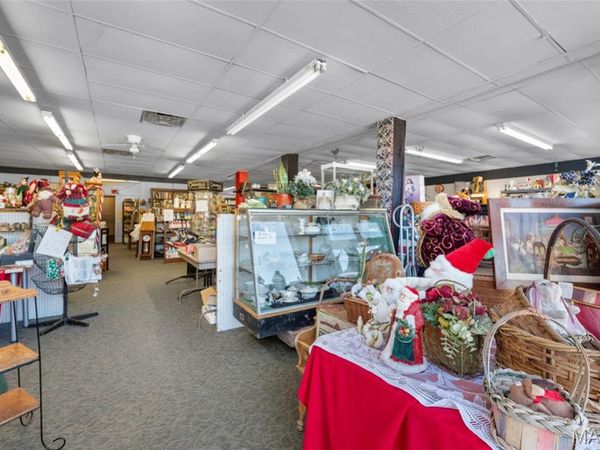 120 W Union Avenue , Litchfield, IL 62056