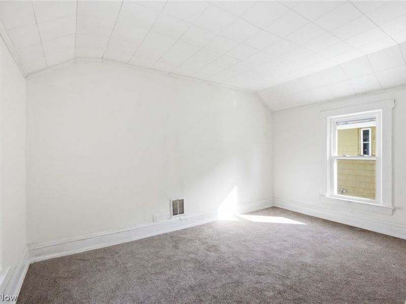 2219 Althen Avenue, Cleveland, OH 44109 Photo 9