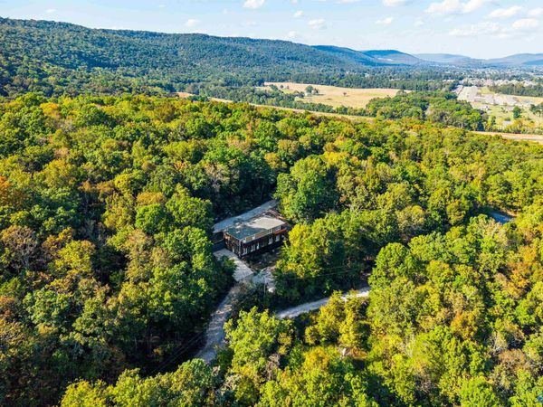 497 South Green Mountain Road, Owens Cross Roads, AL 35763