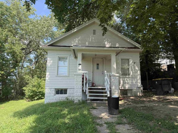 407 W 1ST ST, Sioux City, IA 51103