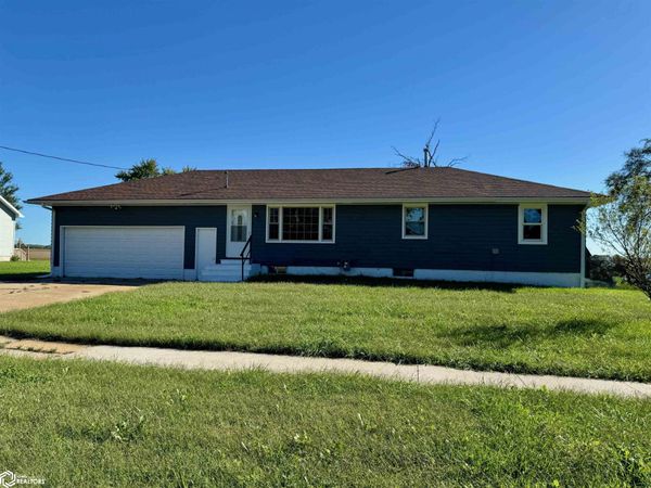 708 South Avenue, Essex, IA 51638