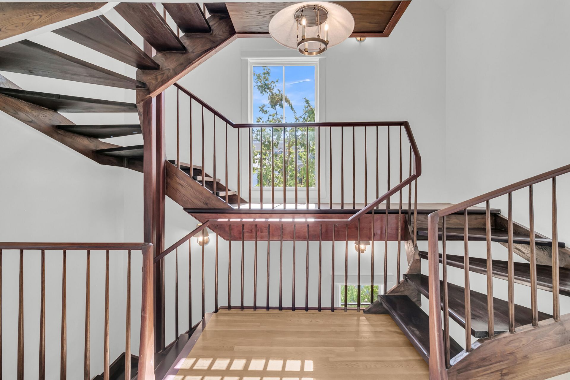 9 Elizabeth Street Photo 15
