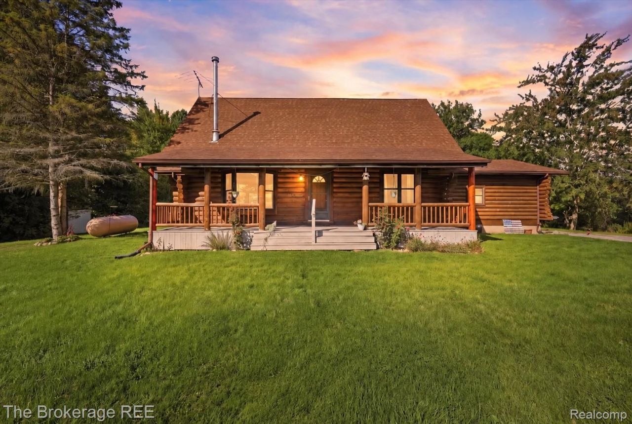 5758 Mckinley Road, China Township, Mi 48054 Main Photo