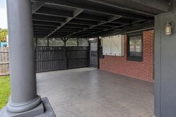 1006 Folly Road  photo 4
