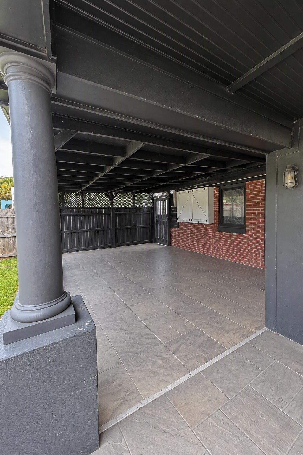1006 Folly Road  Photo 5
