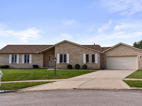 1545 Ojibwas Court , Grove City, OH 43123