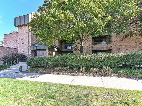 3838 N Oakland AVENUE, Unit 274, Shorewood, WI 53211
