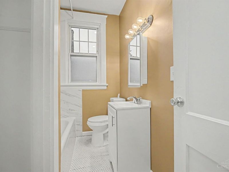 3483 Alta Vista Avenue, Cheviot, OH 45211 Photo 8