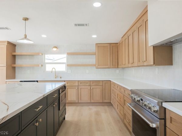 617 E Fairway Road , Henderson, NV 89015