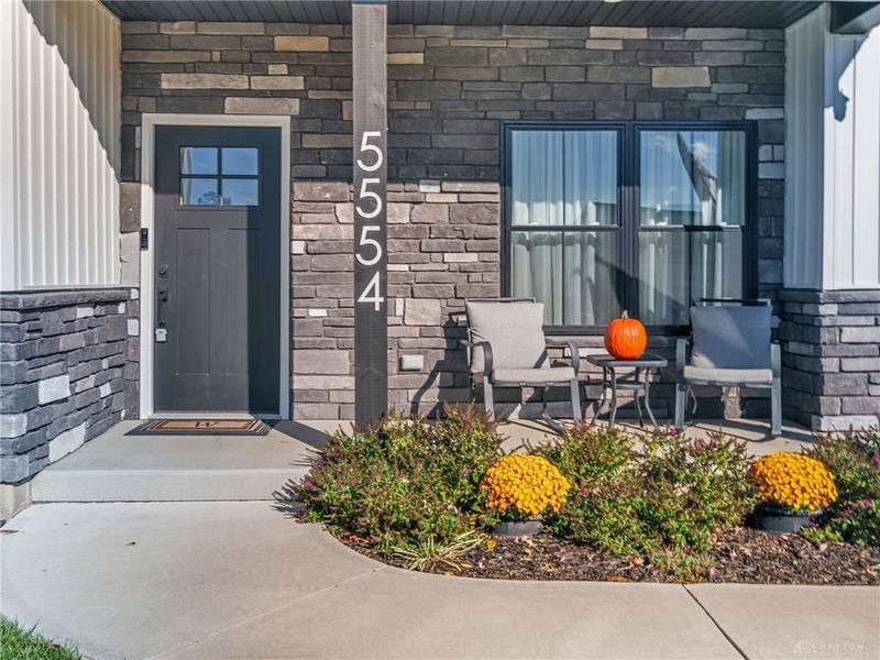 5554 Provemont Court, Tipp City, OH 45371 Photo 3