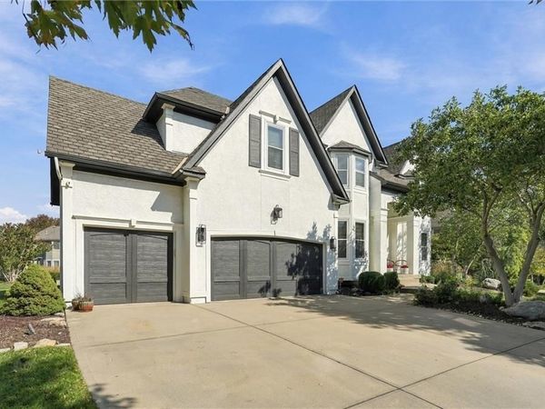 5712 W 146th Street, Overland Park, KS 66223