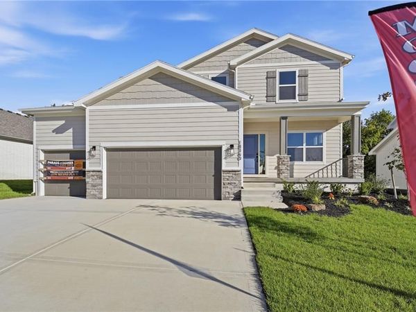 18360 W 195th Street, Spring Hill, KS 66083