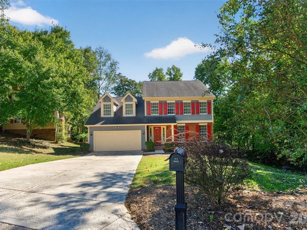 12427 Woodside Falls Road , Pineville, NC 28134