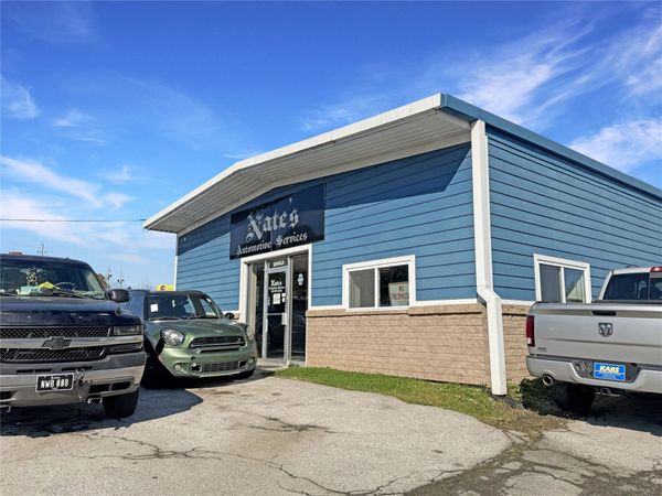 2603 Douglas Avenue , Des Moines, IA 50310