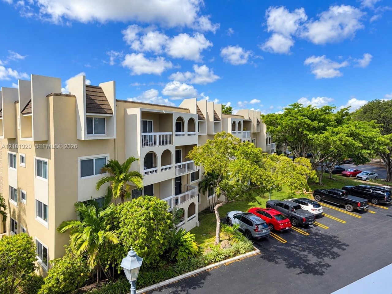 7707 Camino Real, Unit B-409, Miami, FL 33143 Main Photo