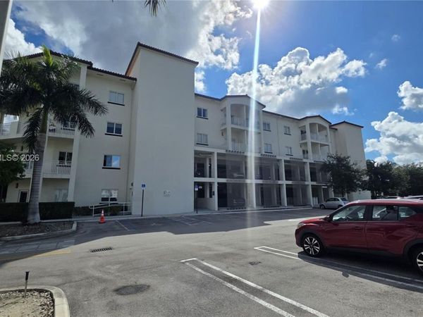10950 NW 82nd St , Unit 305, Doral, FL 33178