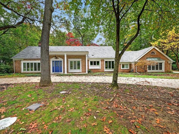 6164 Valley Park Drive , Toledo, OH 43623