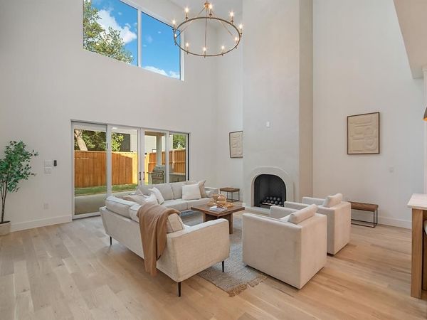 6632 Lockheed Avenue , Dallas, TX 75209