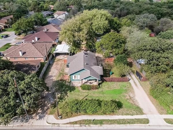 2424 Handley Drive, Fort Worth, TX 76112