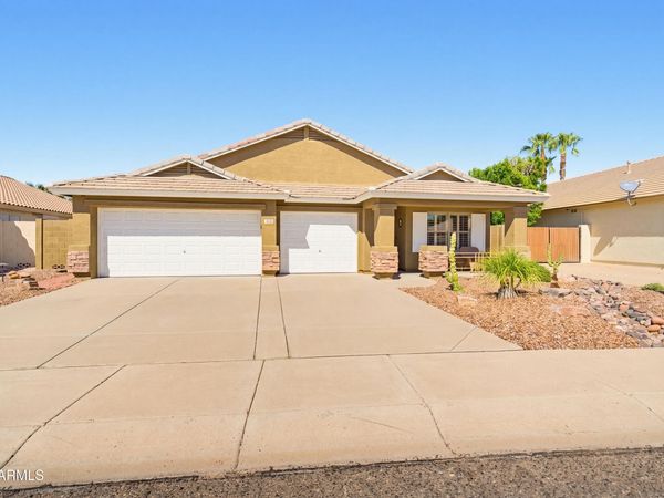 3212 W Folgers Road, Phoenix, AZ 85027