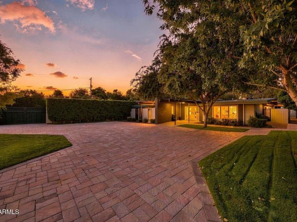 318 W LAWRENCE Road, Phoenix, AZ 85013