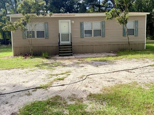 890 NW 27th Way, Bell, FL 32619