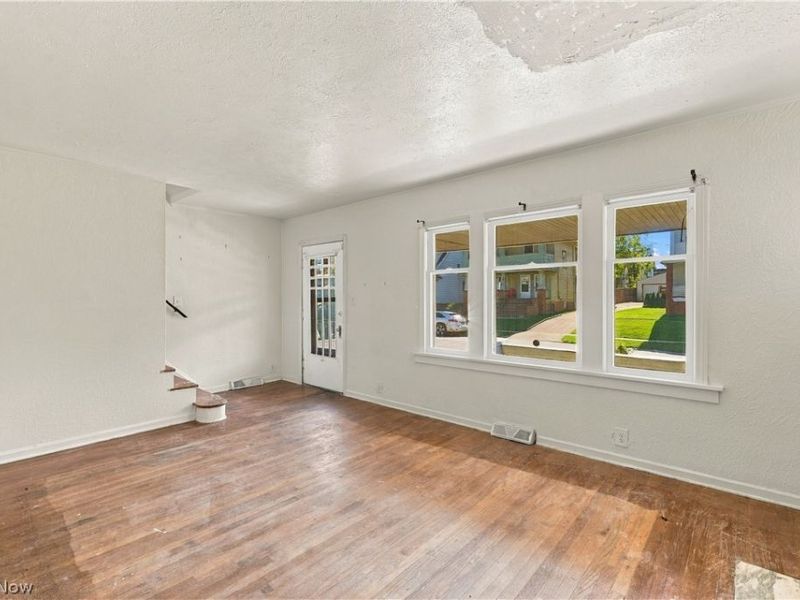 4018 Gifford Avenue, Cleveland, OH 44109 Photo 5