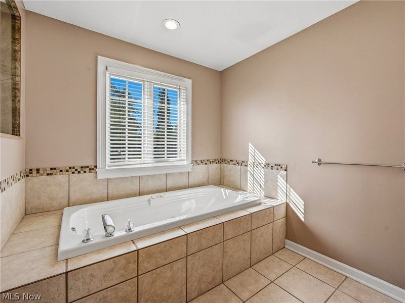 1055 Fox Den Trail, Canfield, OH 44406 Photo 28